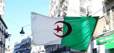 C­e­z­a­y­i­r­­d­e­n­ ­M­a­c­r­o­n­­u­n­ ­a­ç­ı­k­l­a­m­a­l­a­r­ı­n­a­ ­k­ı­n­a­m­a­